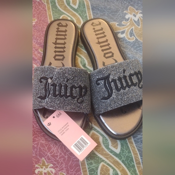 Juicy Couture Slides - Picture 2 of 3